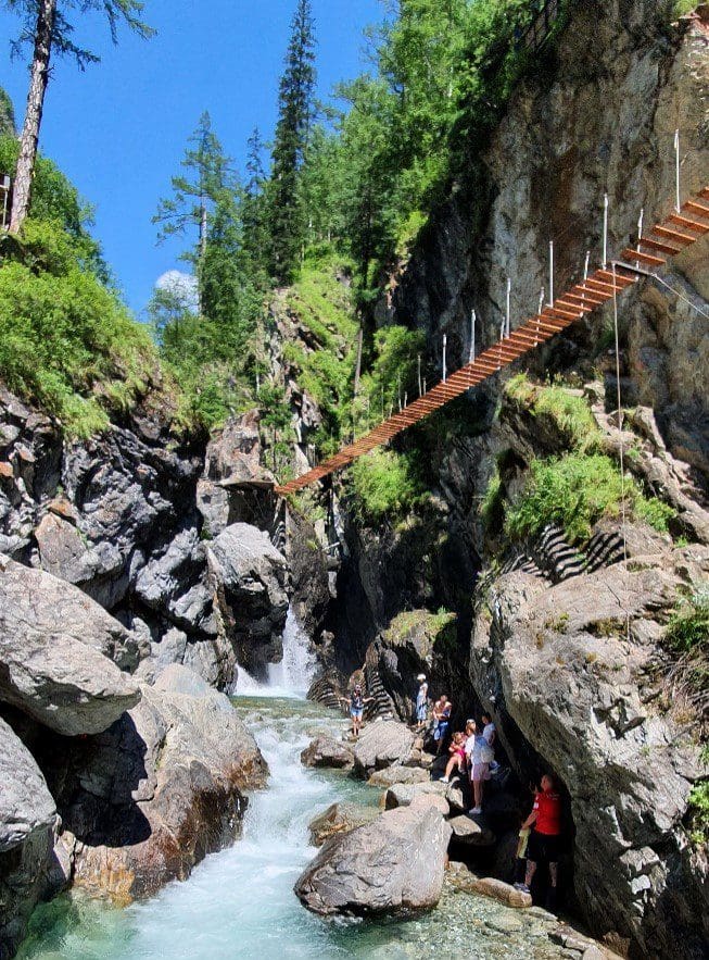 Kyngyrga waterfall Arshan